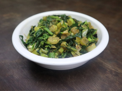 sauteed-radish-tops-with-leeks